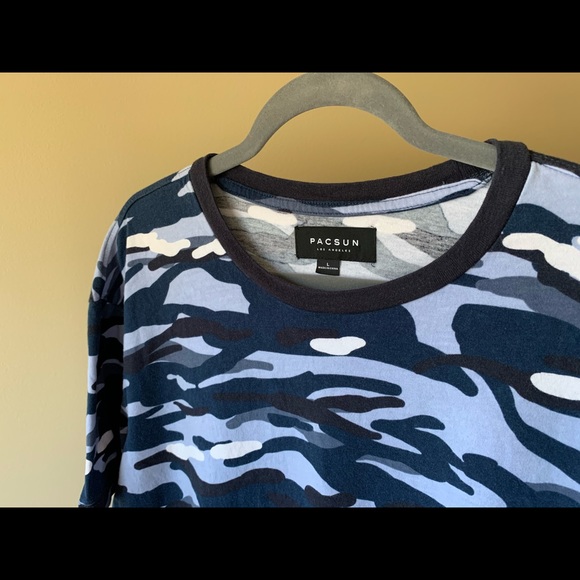 PacSun Blue Camo Short Sleeve - Picture 3 of 5